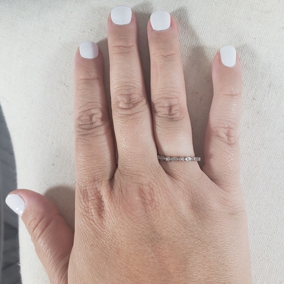 Sz 9 Sterling Silver & Diamond Thin Band Ring - Picture 5 of 6